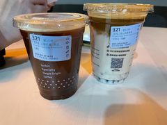 -瑞幸咖啡(新理想大厦店)