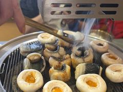 -围炉肉舍•炭烤活鳗•丹东海鲜烤肉(步行街店)