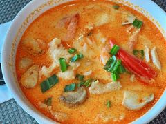 冬阴功汤配河粉-PHO東田越南粉(苏州中心店)
