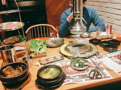 -青瓦炭韩潮烤肉(花园道店)