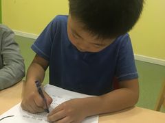 英文绘本课，看他多专注-饭米多蔻中英文绘本馆(苏州美罗店)