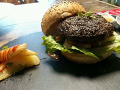 -HIGH FIVE哈福手工汉堡(桂林路店)