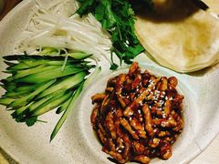 -关东小磨东北菜(上海长风大悦城店)