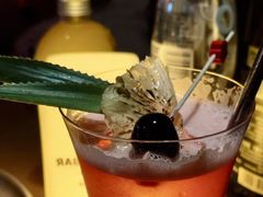 -FOUR PLAY BAR