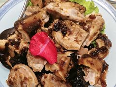 -海派美食·家宴海鲜青岛菜·石锅鲽鱼头(东方城店)