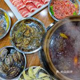 瓦小灶老火锅｜一家海鲜吃到嘴里还在弹的炭火火锅店