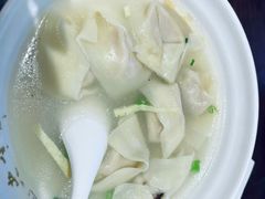 刀鱼馄饨-老半斋(福州路店)