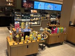 -星巴克臻选(上海中环广场2F店)