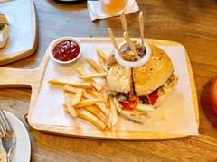 祖母超级至尊汉堡-G+KITCHEN(龙湖狮山天街店)