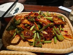 加饼回锅肉-百味地锅鸡(二店·财校分店)