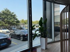 -奔驰上海利星(七宝店)