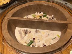 -滇香肴·云南菜蒸汽石锅鱼(云南北路店)