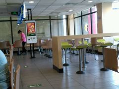 大堂-麦当劳(军博店)