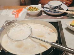 -尚尚仙·酸汤猪手·猪肚鸡火锅(华联万柳购物中心店)