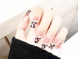 -悦指间美甲美睫