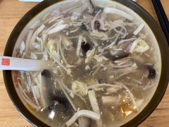 酸辣汤-小姜锅贴(凤凰街店)