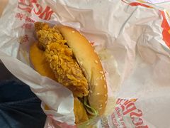 -麦当劳(乳山路店)