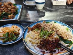 -四方小吃·白族庭院餐厅