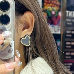 -花师傅专业穿耳洞