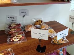 零售区-雀食面包店(钟楼店)