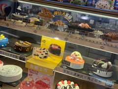 面包甜点陈列柜-DQ·蛋糕·冰淇淋(苏州中心店)