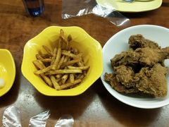 -BHC炸鸡(明洞总店)