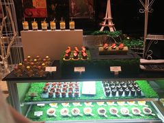 精致甜点拼盘-上海东方佘山翰悦阁酒店·Vie全日制餐厅