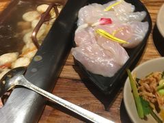 -老牌坊云南鱼豆花火锅(爱建店)
