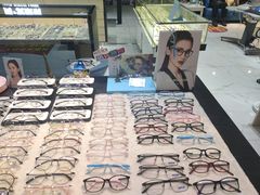 -简·爱眼镜(赛隆眼镜广场店)