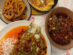 -堂瓦里·33年传统赣菜(第一街区店)