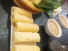 -灶知轩湘西石锅鱼(万佳广场店)