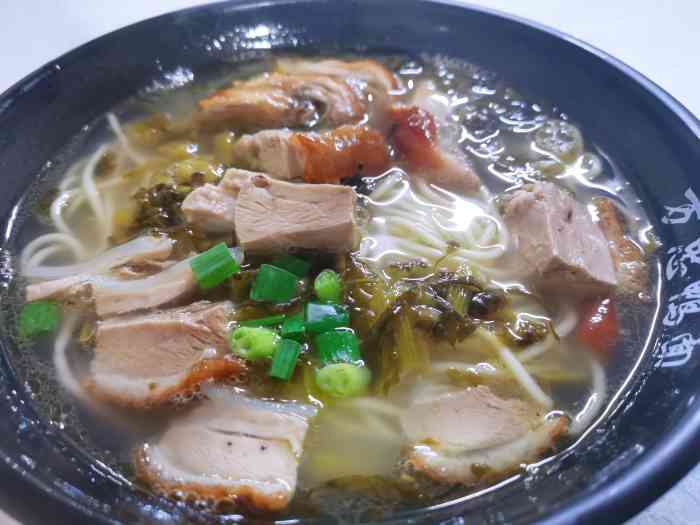 万忠鸭面-"十三元的烧鸭面 喜欢的竟然不是鸭肉 而是.