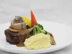 -百纳·维萨吧西餐厅(百纳瑞汀酒店)