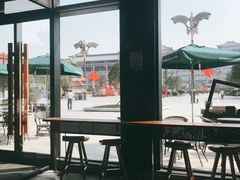 -星巴克(西安曲江银泰店)