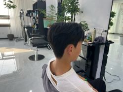 -V7 HAIR SALON