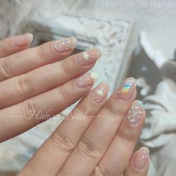 -花岐款式专研健康美甲沙龙