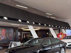 -上海永达奥诚奥迪4S店(申江路店)