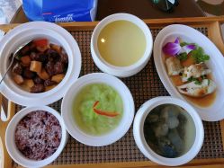 -臻康乃馨月子中心(集美店)