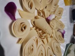 -泓炙颐凤鲜海鲜火锅料理(桐乡店)