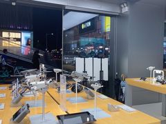 -DJI大疆(深圳华强北曼哈授权体验店)