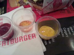 201305318925-FATBURGER 特富客汉堡(外交公寓店)