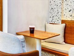 -Line 咖啡(石厦花园店)