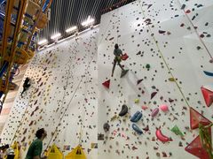 -山之巅攀岩馆(太古城店)