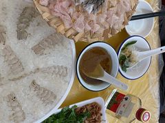 -官塘陈记鱼生·潮汕砂锅粥·牛肉火锅(潮枫路总店)