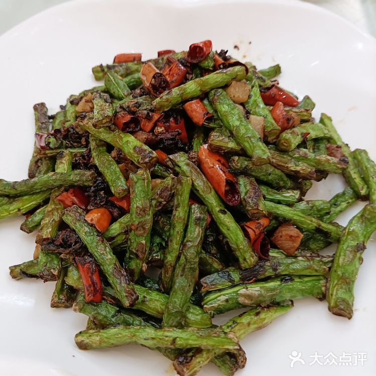 今天约了朋友们到中山坦洲的「海鮮佬餐厅」午餐