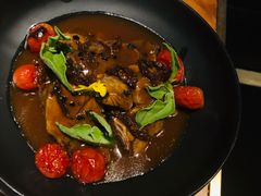 烤肋眼牛排配红酒小洋葱-AZUL by FUEL蓝色·法式酒馆(琶醍店)