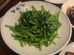 蒜蓉炒茼蒿-大牌大·传统杭帮菜(湖滨店)