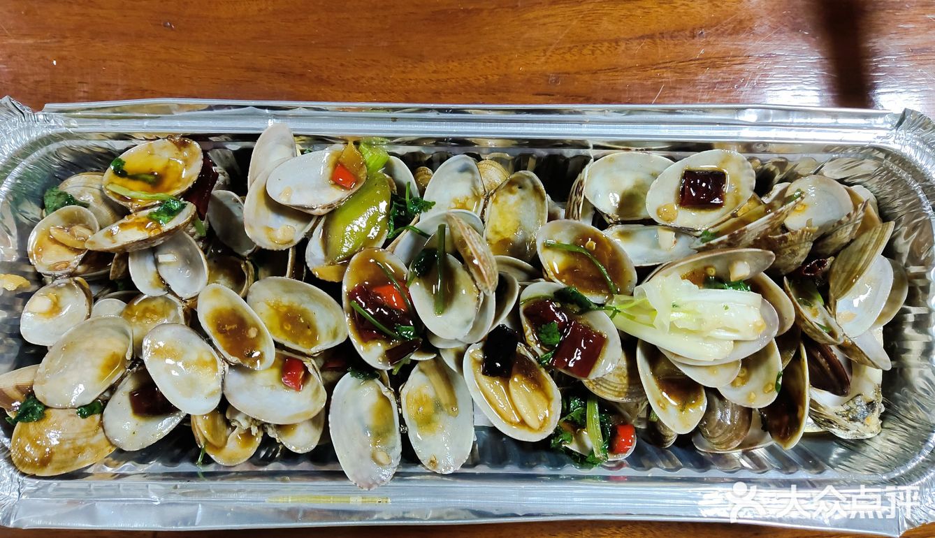 这个蒜蓉烤生蚝太好吃了