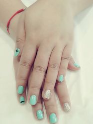 点击看大图 picture-孔雀手美甲美睫护理