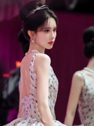 -南京宝娜嫁衣婚纱礼服馆(中央路店)